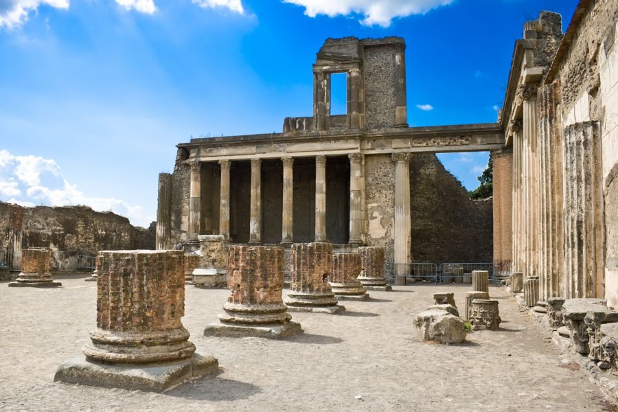 Luxury Driving Tour From Rome to Pompeii